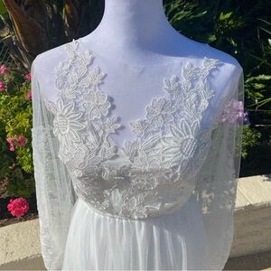 Elegant White Lace Wedding Dress